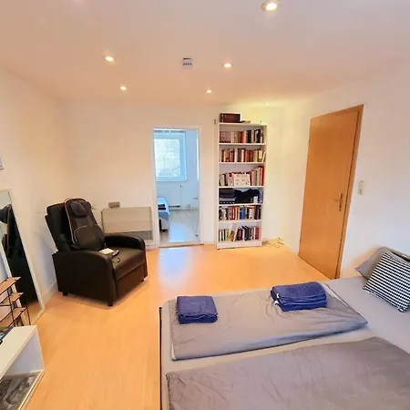 Grosse Schoene Ferienwohnung Mit Balkon, Garten, Grill *